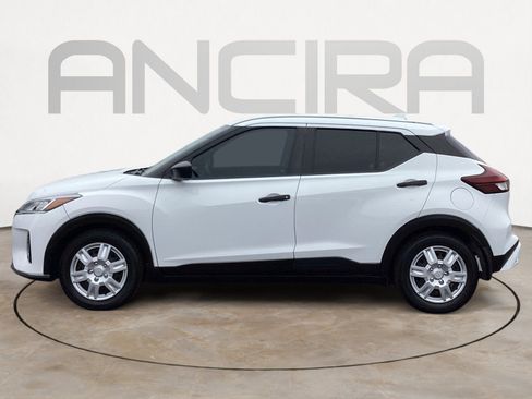 Used 2021 Nissan Kicks S image 11