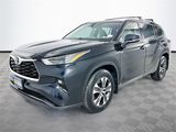 Certified 2022 Toyota Highlander XLE image 3