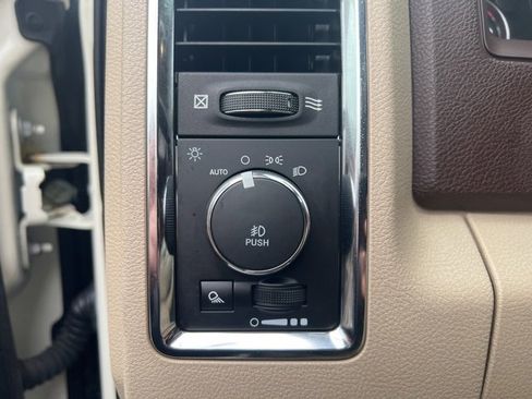 Used 2018 RAM 2500 Laramie image 26