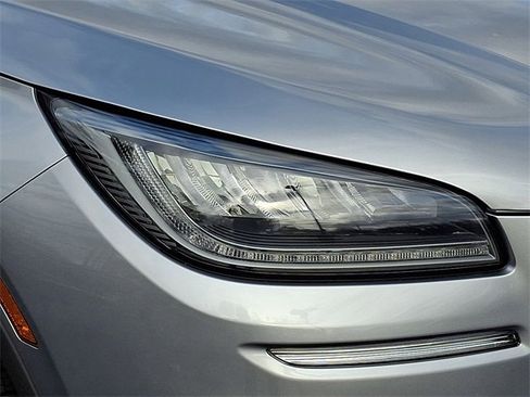 Used 2021 Lincoln Corsair w/ Equipment Group 101A image 9