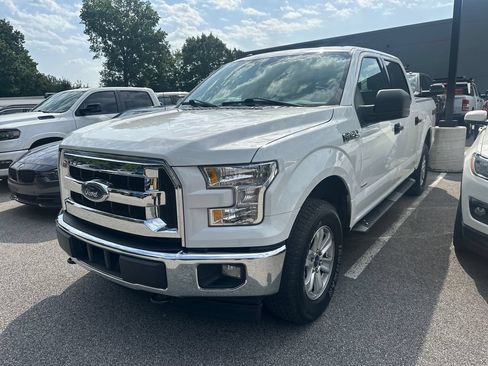 Used 2016 Ford F150 XLT w/ Trailer Tow Package AWD/4WD image 4