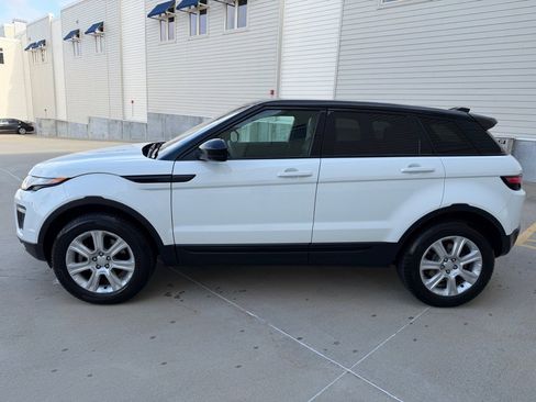 Used 2016 Land Rover Range Rover Evoque SE AWD/4WD image 6