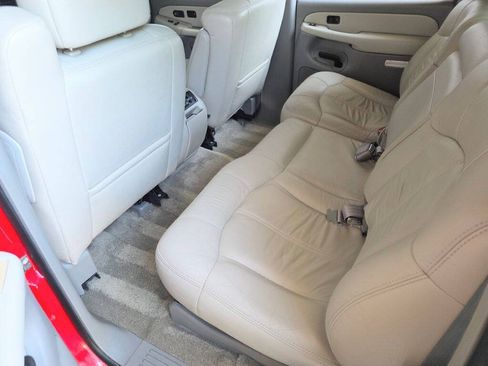 Used 2002 Chevrolet Suburban LT RWD image 23