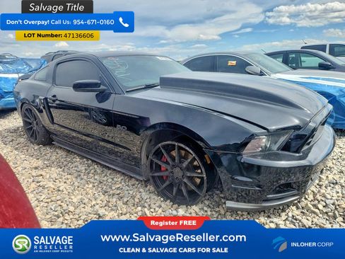 Used 2013 Ford Mustang GT Premium w/ Brembo Brake Pkg RWD image 5