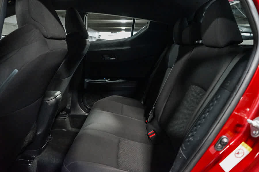 Used 2018 Toyota C-HR XLE FWD image 19