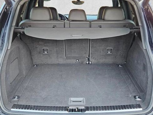 Used 2017 Porsche Cayenne S Platinum image 6