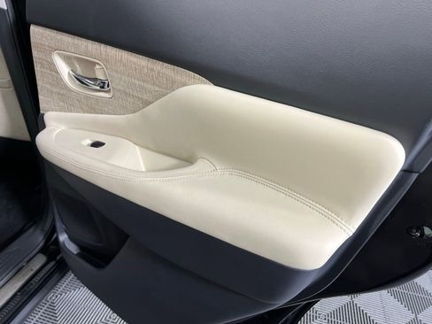 Used 2024 Nissan Murano SL image 32