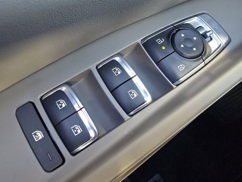 New 2026 Kia Carnival EX image 25