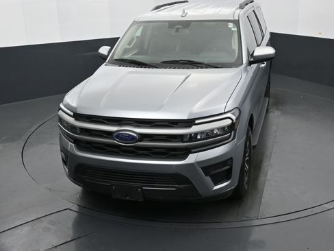 Used 2024 Ford Expedition XLT image 27