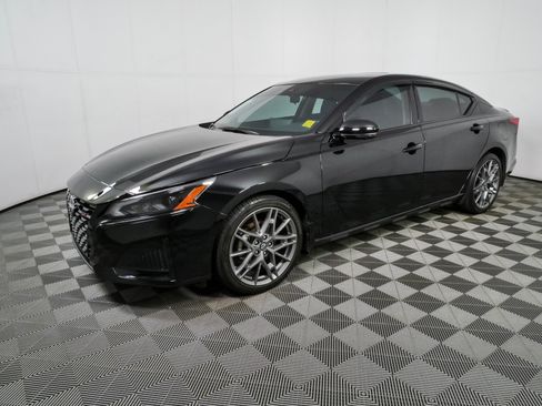 Used 2024 Nissan Altima 2.0 SR FWD image 27