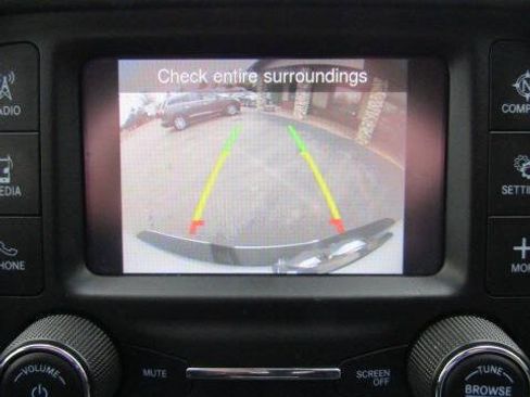 Used 2021 RAM 1500 Tradesman AWD/4WD image 12