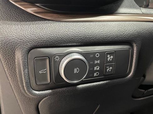 Used 2020 Ford Explorer Limited image 33