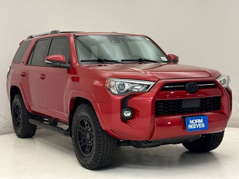 Used 2022 Toyota 4Runner SR5 Premium w/ Moonroof Package RWD image 4