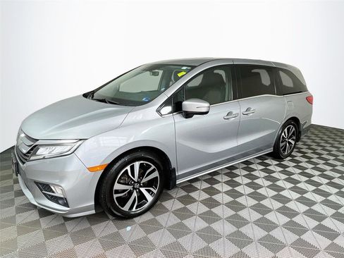 Used 2020 Honda Odyssey Elite image 3