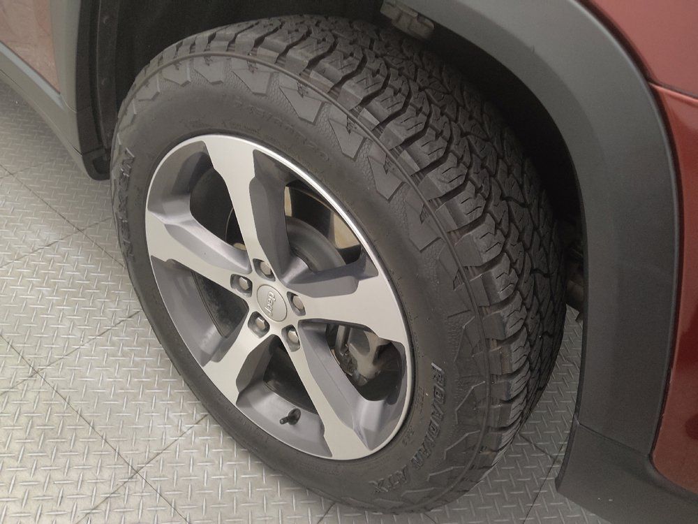 Used 2023 Jeep Grand Cherokee 4WD 4xe w/ Luxury Tech Group II image 31