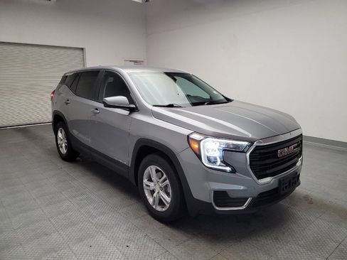 Used 2023 GMC Terrain SLE FWD image 13