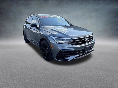 Used 2023 Volkswagen Tiguan SE R-Line AWD/4WD image 8