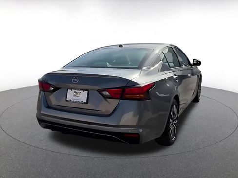 Used 2025 Nissan Altima 2.5 SV FWD image 15