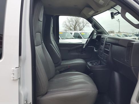 Used 2020 Chevrolet Express 2500 w/ Enhanced Convenience Package image 19