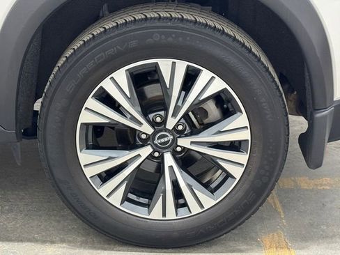 Used 2023 Nissan Rogue SV FWD image 43