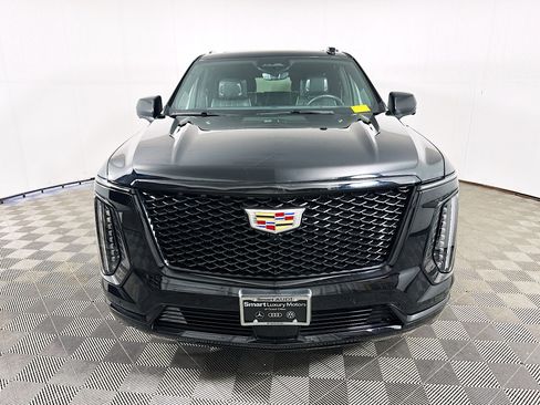 Used 2025 Cadillac Escalade Sport Platinum w/ LPO, Floor Liner Package AWD/4WD image 2