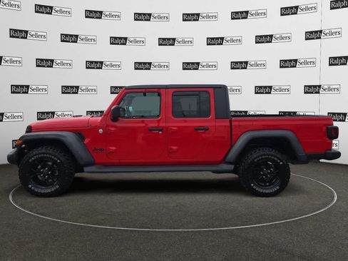 Used 2020 Jeep Gladiator Sport w/ Quick Order Package 24S image 3