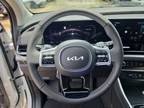 New 2026 Kia Carnival SX FWD image 31