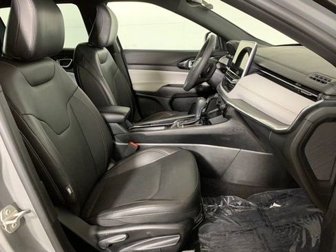 Used 2023 Jeep Compass Limited AWD/4WD image 23