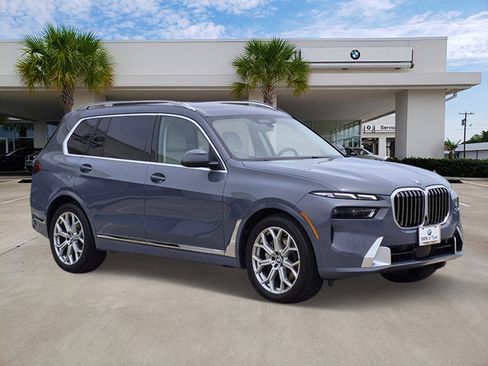 Certified 2023 BMW X7 xDrive40i w/ Executive Package AWD/4WD image 3