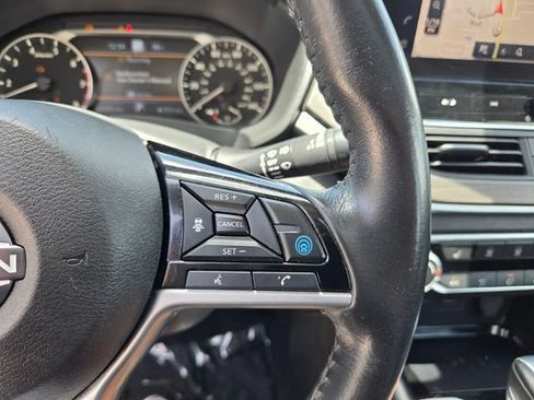 Used 2024 Nissan Altima 2.5 SV w/ SV Premium Package FWD image 30