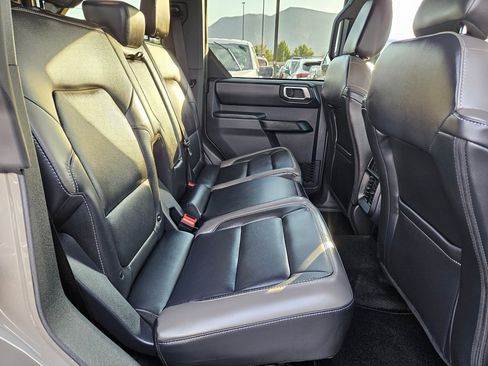 Used 2025 Ford Bronco Outer Banks w/ Sasquatch Package AWD/4WD image 38