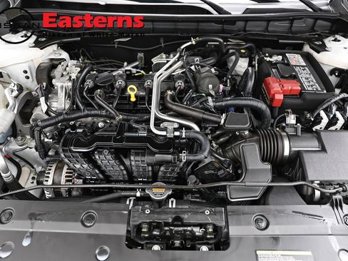 Used 2025 Nissan Altima 2.5 SV FWD image 7