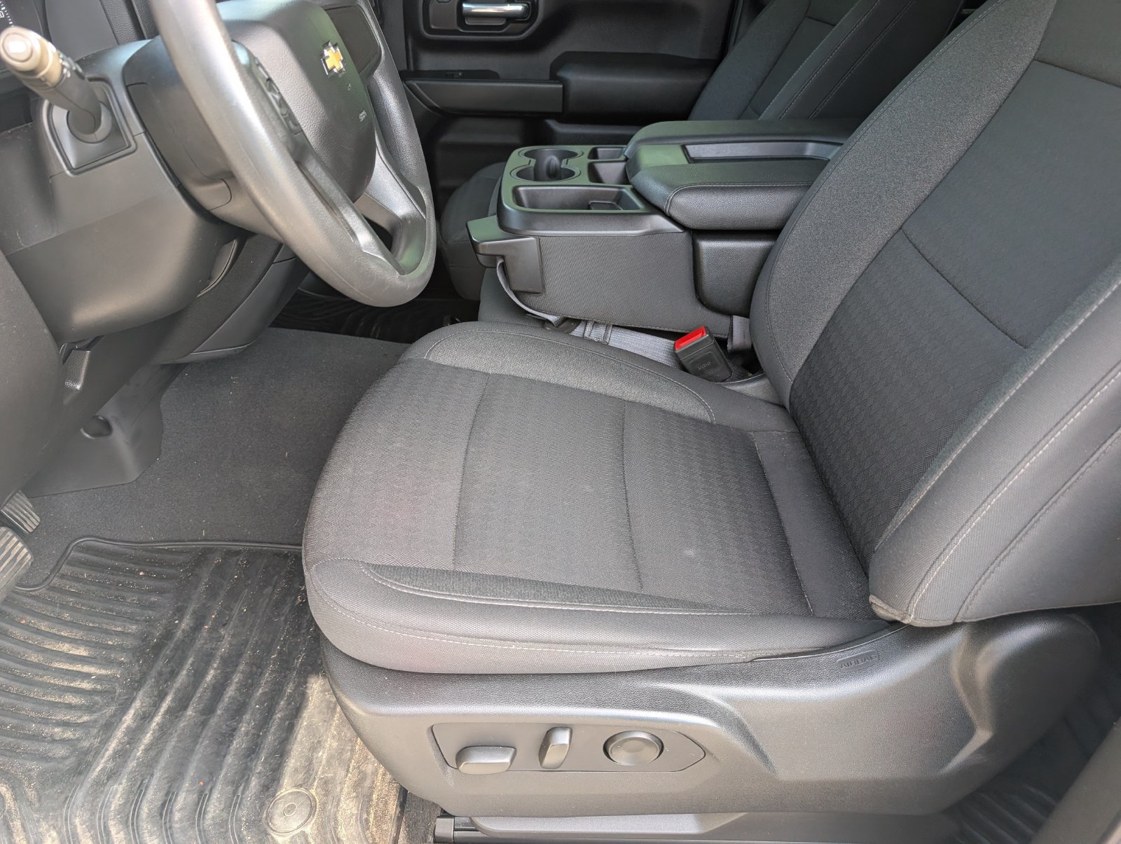 Used 2024 Chevrolet Silverado 2500 Custom w/ Custom Value Package AWD/4WD image 6