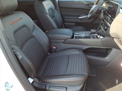 New 2026 Nissan Pathfinder Rock Creek image 19