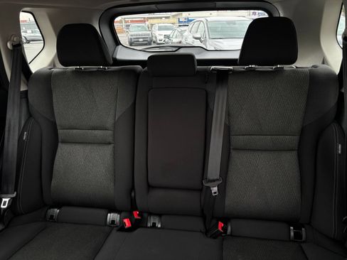 Used 2025 Nissan Rogue SV FWD image 40