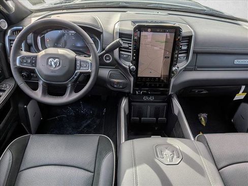 New 2026 RAM 2500 Laramie AWD/4WD image 10