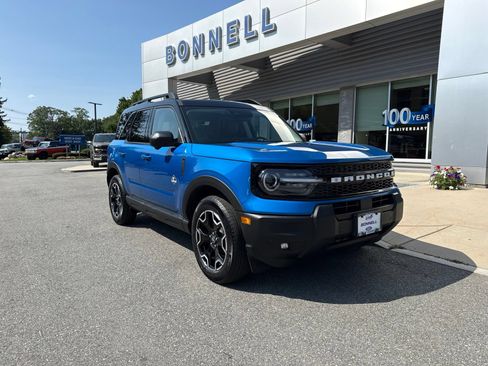 Used 2025 Ford Bronco Sport Outer Banks w/ Outer Banks Tech Package+ AWD/4WD image 6
