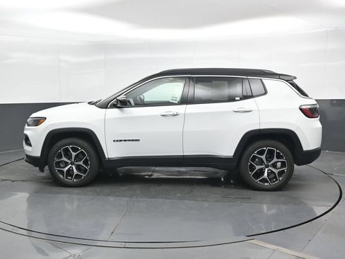 Used 2025 Jeep Compass Limited AWD/4WD image 9