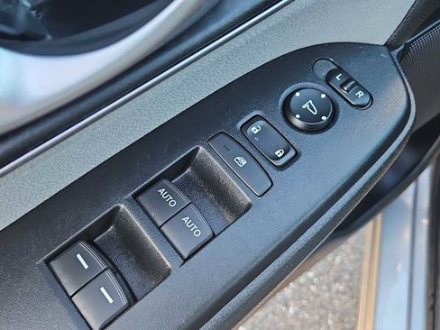 Used 2017 Honda CR-V EX image 15