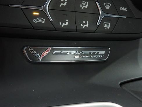 Used 2015 Chevrolet Corvette Stingray Coupe RWD image 25