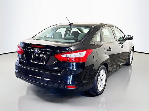 Used 2014 Ford Focus SE w/ SE Winter Package FWD image 7
