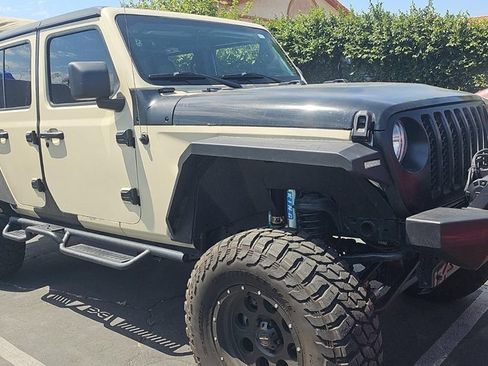 Used 2018 Jeep Wrangler Unlimited Sport AWD/4WD image 3