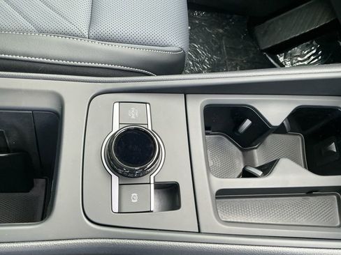 New 2026 Volkswagen Tiguan SE AWD/4WD image 16