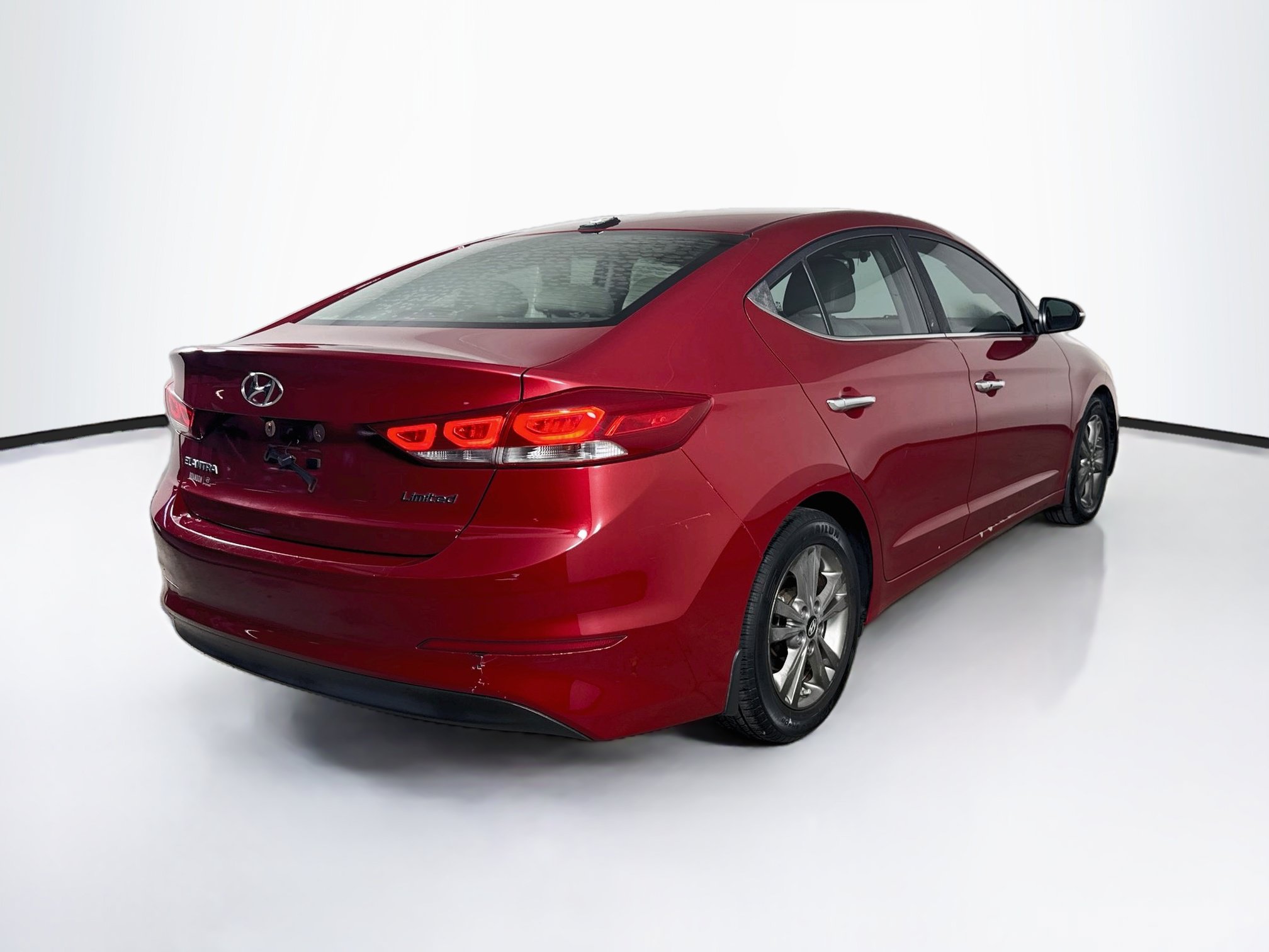 Used 2017 Hyundai Elantra Limited FWD image 31