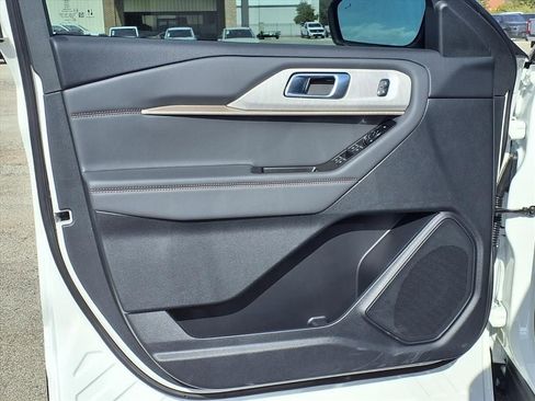 New 2026 Ford Explorer Active image 22