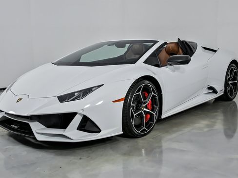 Used 2020 Lamborghini Huracan EVO image 6