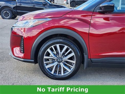Used 2024 Nissan Kicks SV image 9