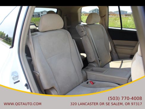 Used 2011 Toyota Highlander 2WD w/ Tech Pkg image 19