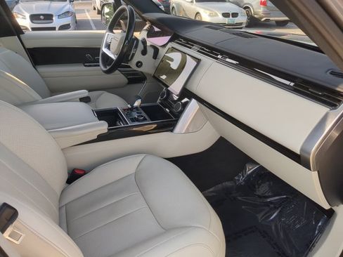 Used 2023 Land Rover Range Rover SE AWD/4WD image 28