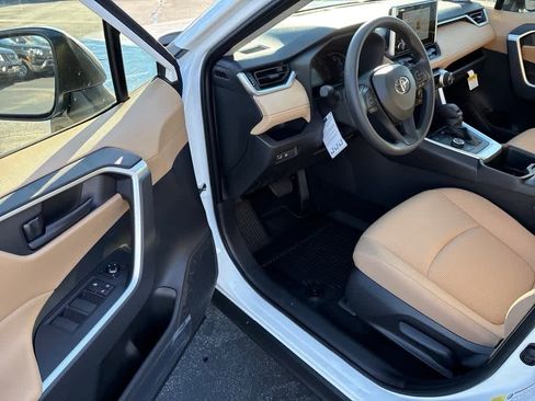 New 2025 Toyota RAV4 LE image 19